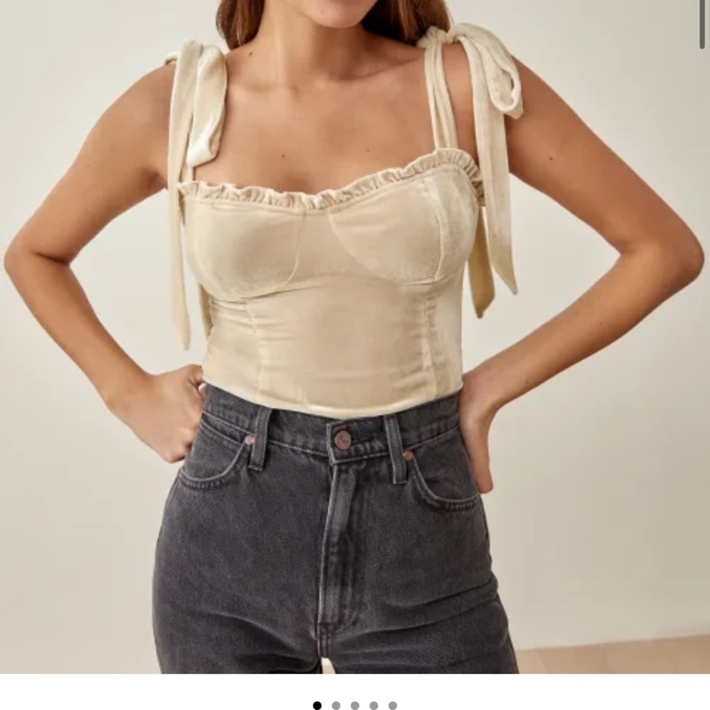 Reformation Colomba Velvet Top. color almond, size 4
